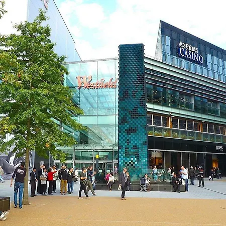 Cozy Apartment In Stratford From 18 Minutes To Central London Exterior photo